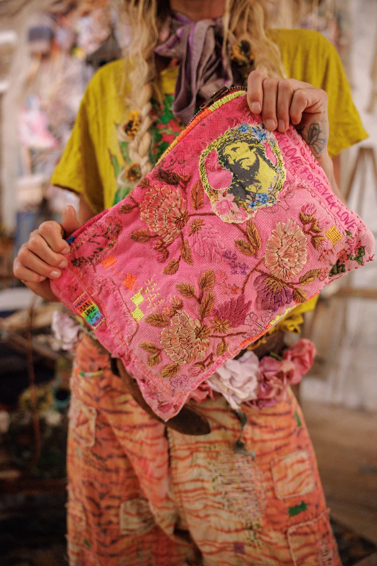 Jesus Chrysanthemum Pouch