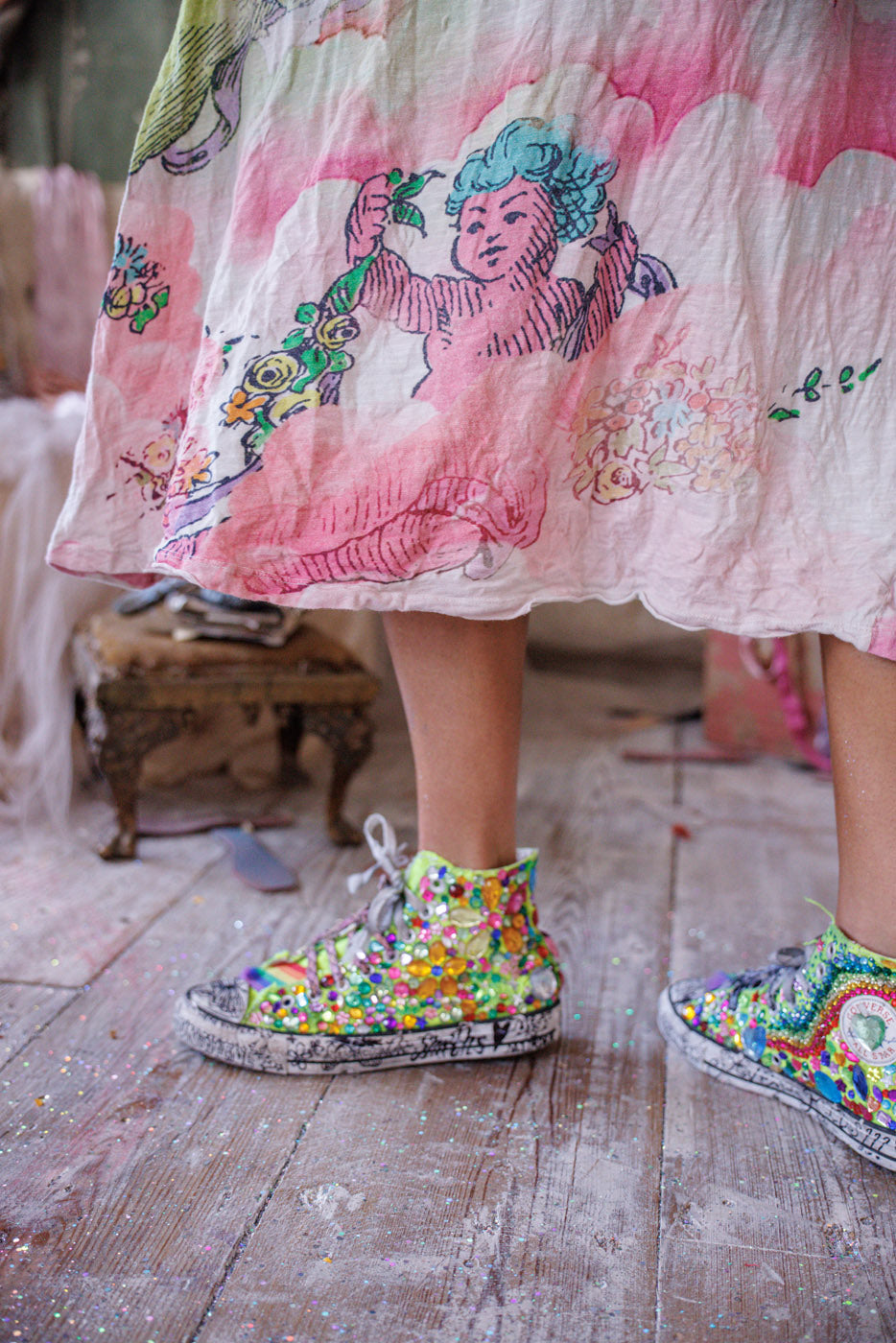 Magiškos magnolijos T suknelė Mėnesiena 