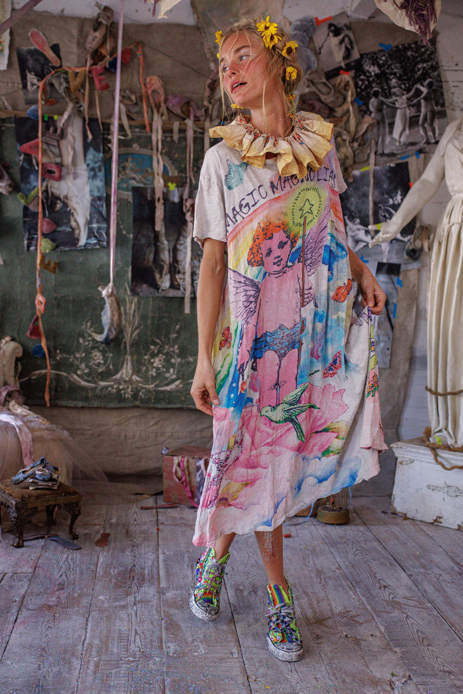 Magiškos magnolijos T suknelė Mėnesiena 