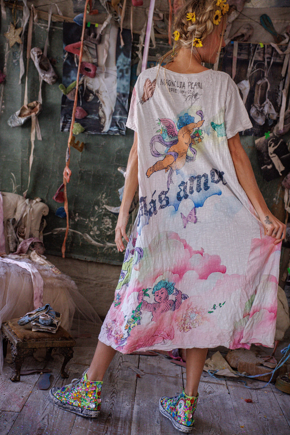 Magiškos magnolijos T suknelė Mėnesiena 