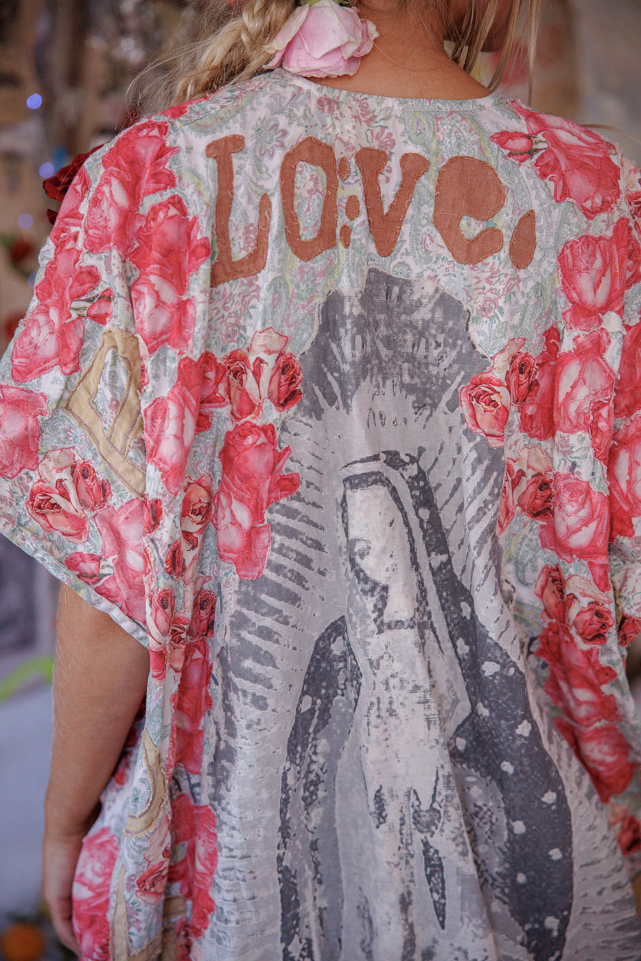 Gesù pianse Jaya Kaftan 