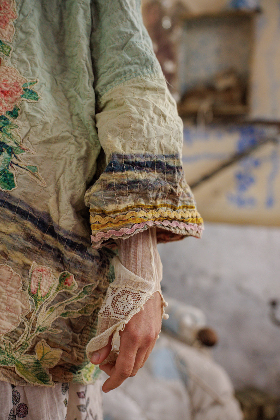 Кимоно с капитонирани рози и океан 