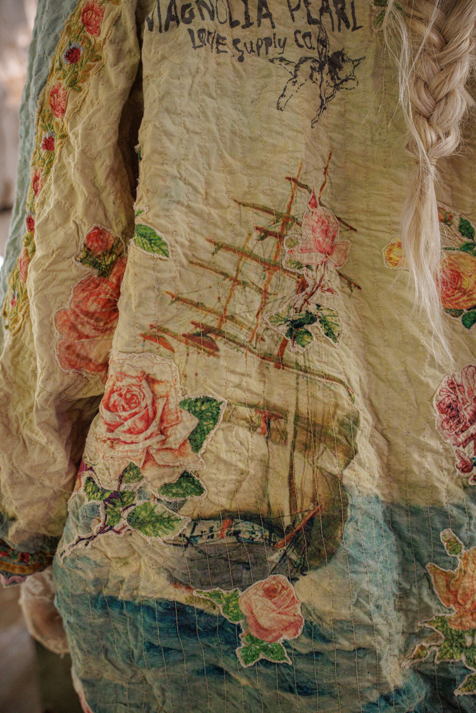 Кимоно с капитонирани рози и океан 