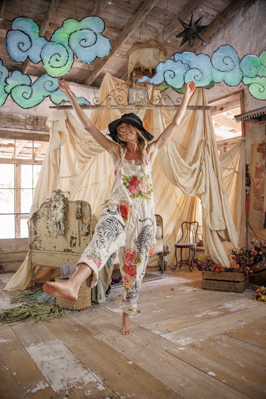 Брезентови флорални любовни гащеризони 