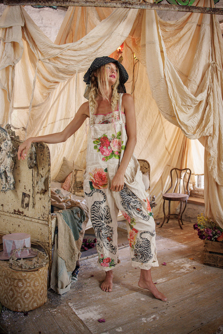 Брезентови флорални любовни гащеризони 