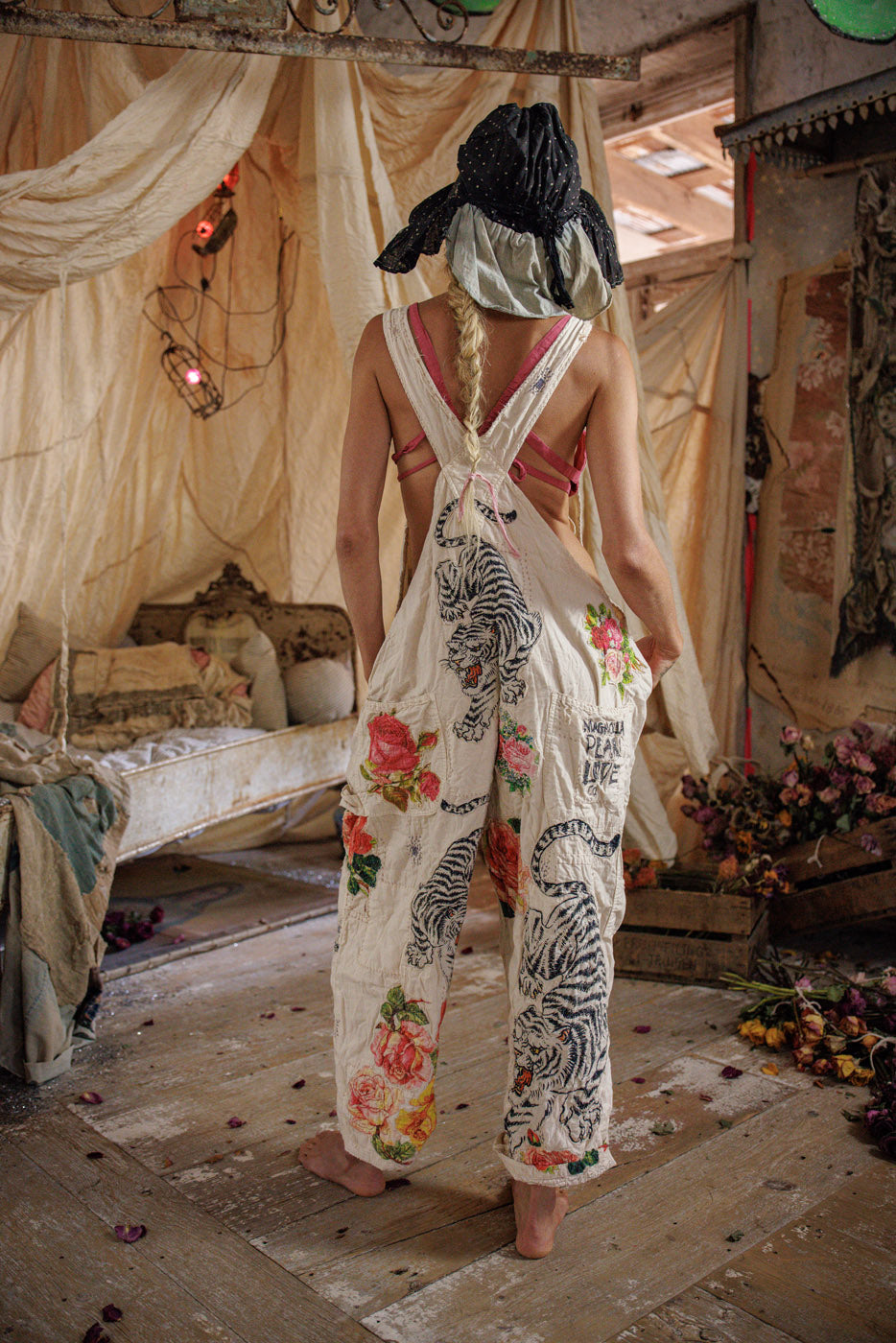 Брезентови флорални любовни гащеризони 