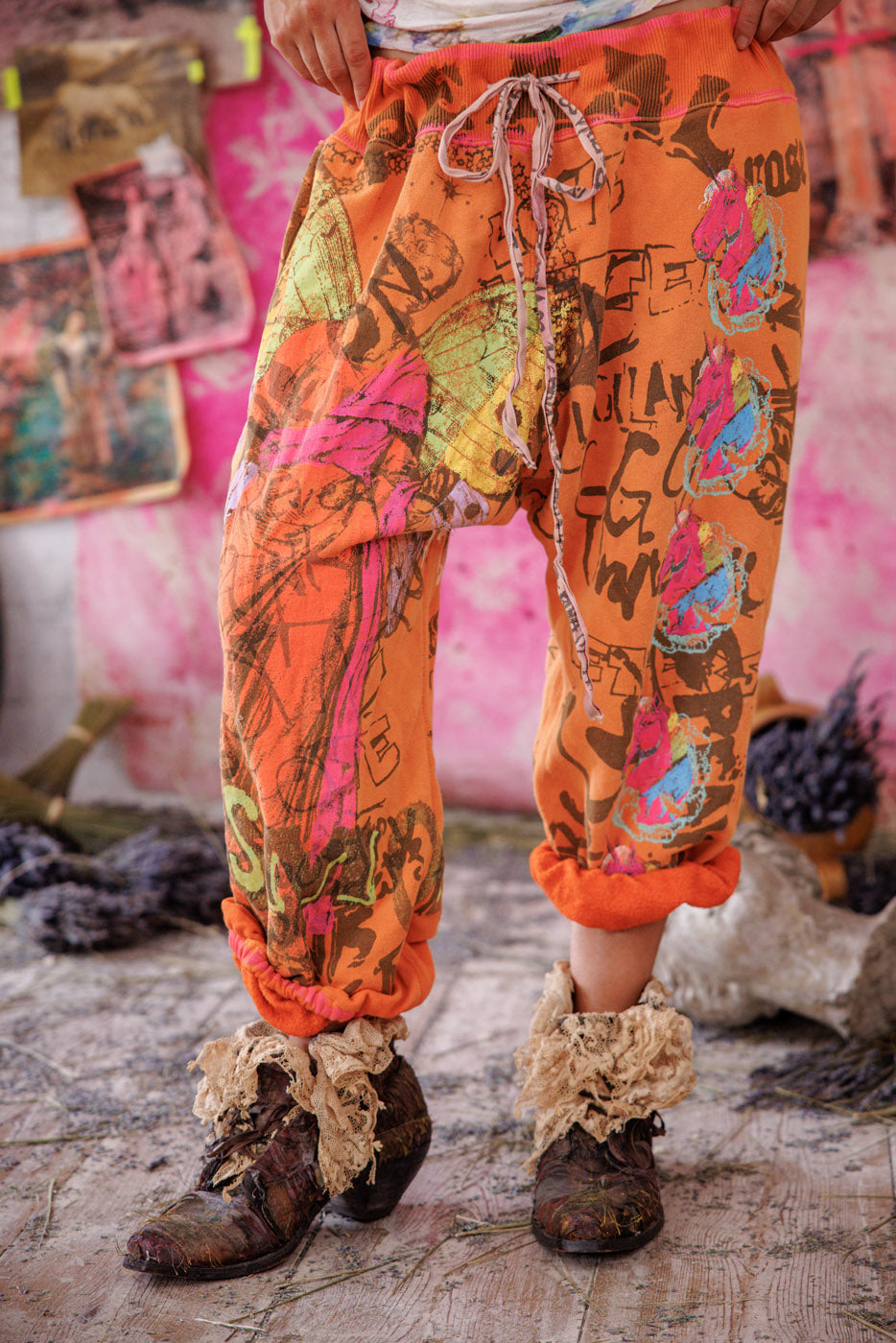 Child Of The Cosmos Graffiti La Jolla Joggers Magnolia Pearl Clothing