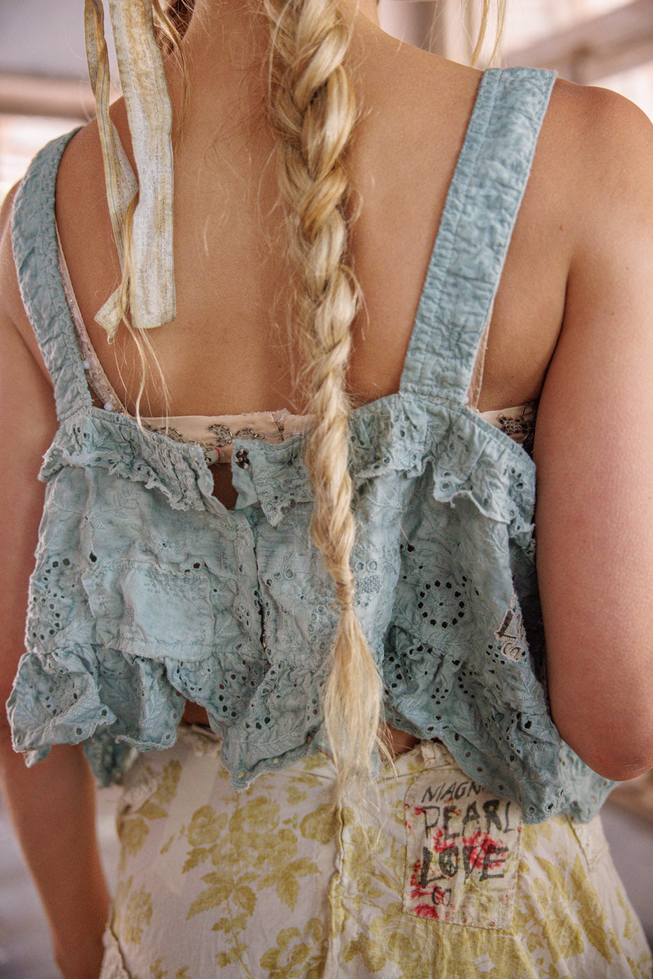 オリーブアイレットラッフルキャミ 