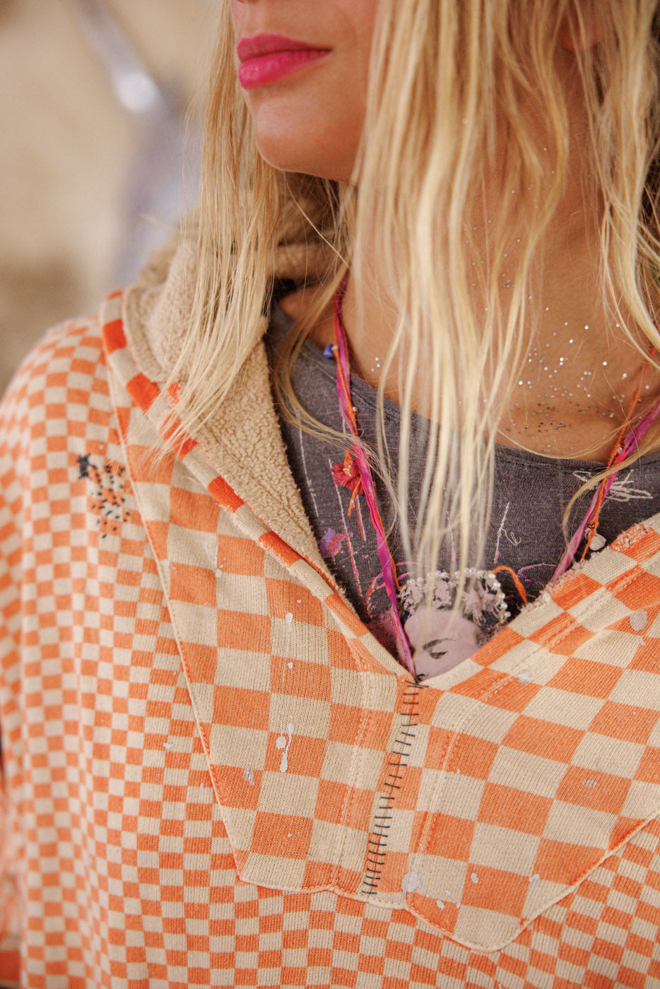 Проверете суитшърта Raji 