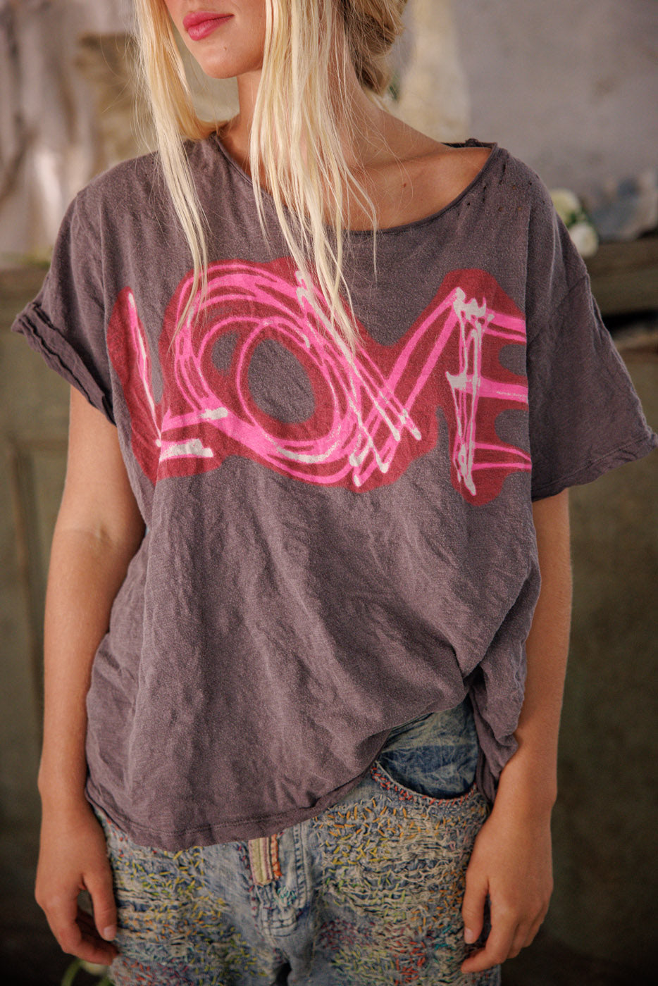 Любов в неоново T 