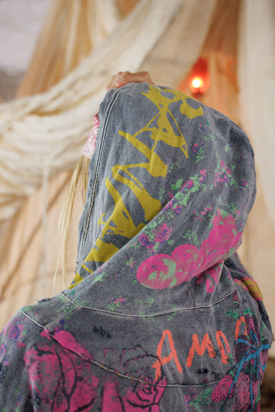 グラフィックス ラジ フーディー 