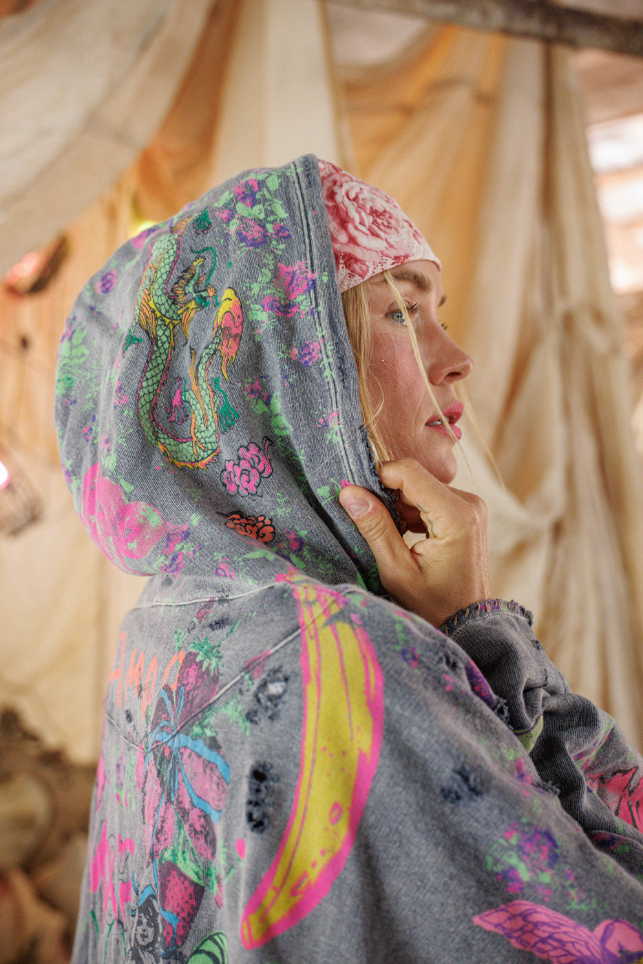 グラフィックス ラジ フーディー 