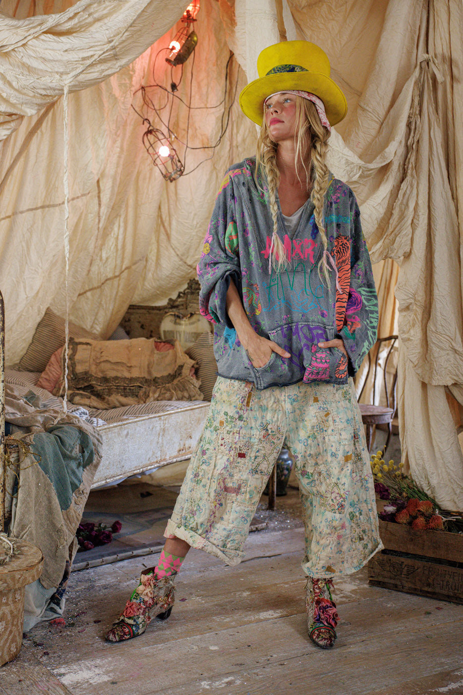 グラフィックス ラジ フーディー 