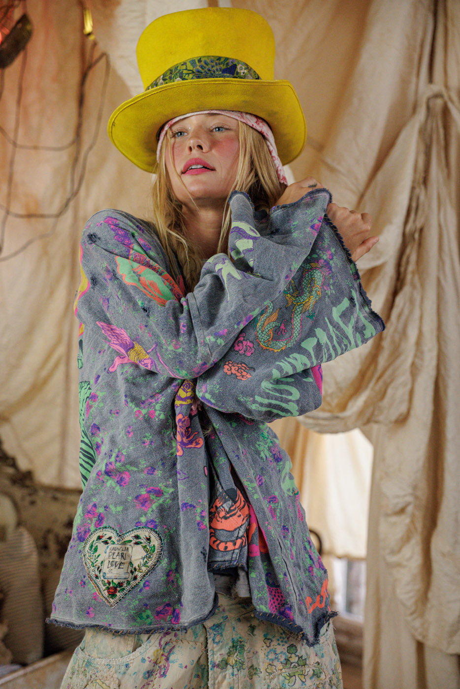 グラフィックス ラジ フーディー 