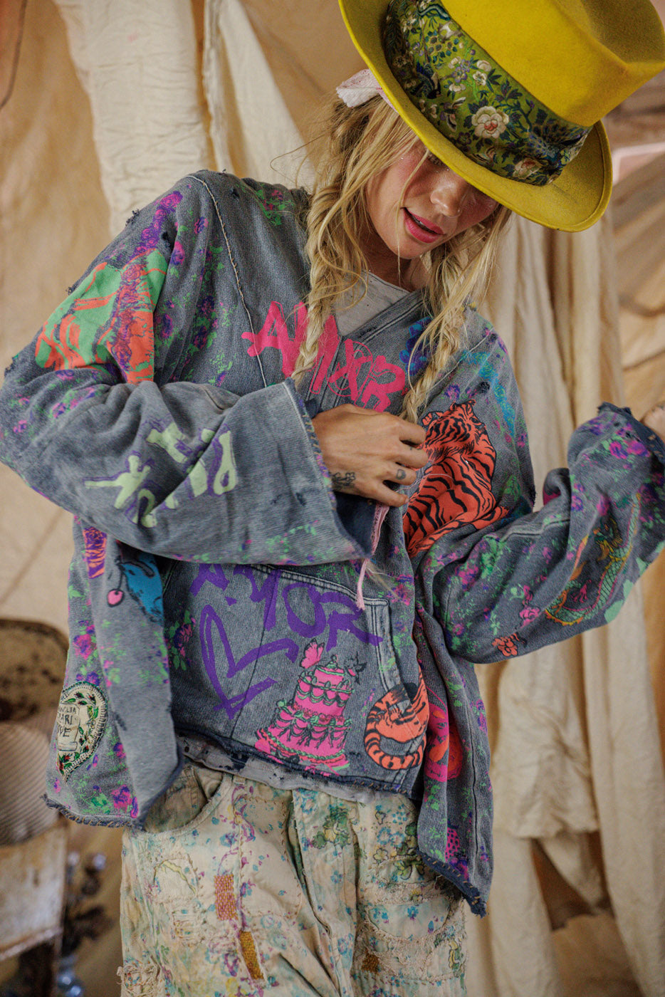 グラフィックス ラジ フーディー 