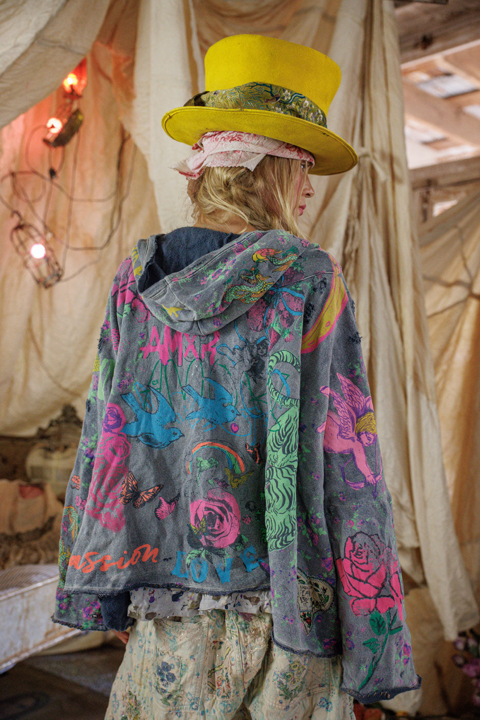 グラフィックス ラジ フーディー 