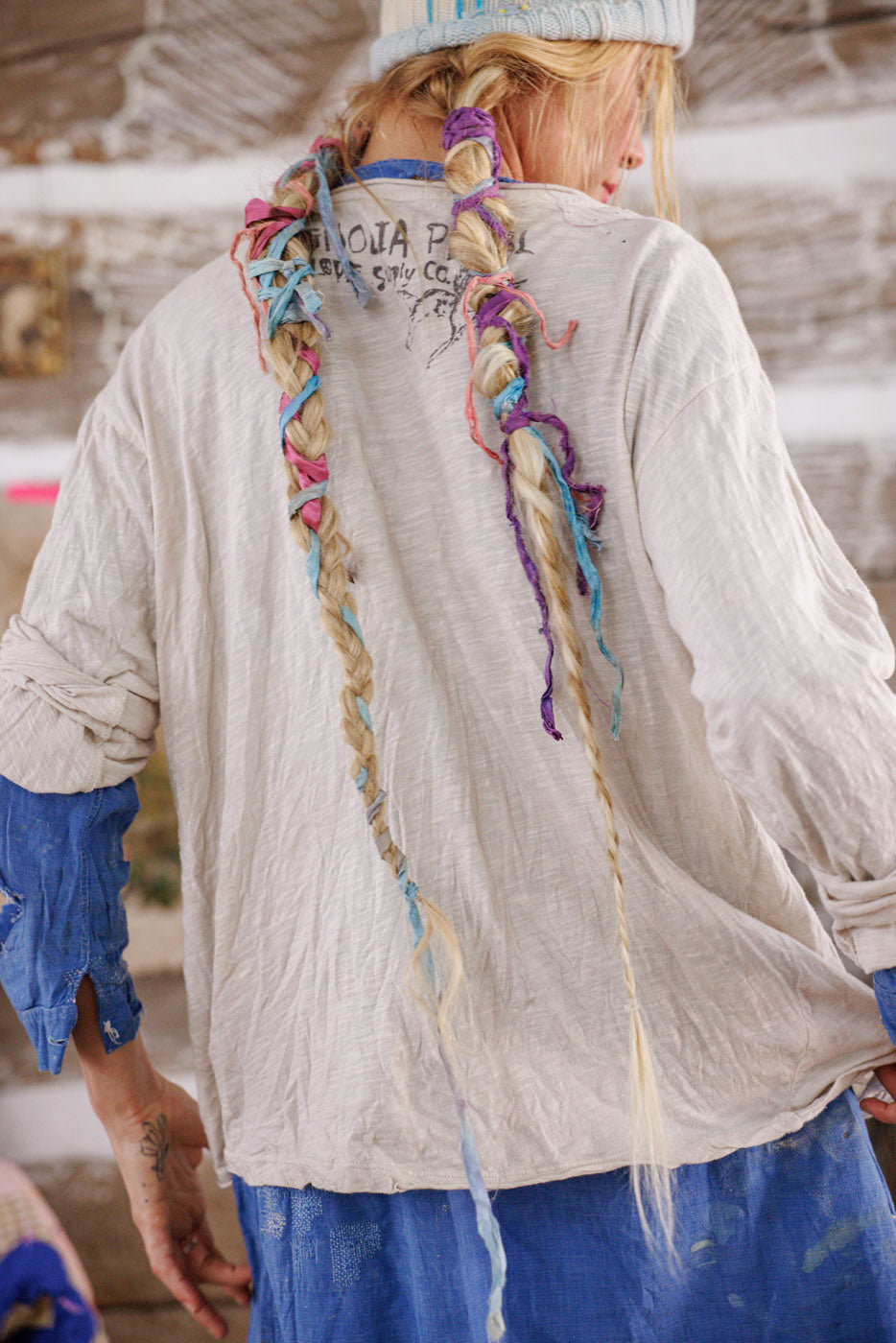 Messenger Viggo T Magnolia Pearl Clothing