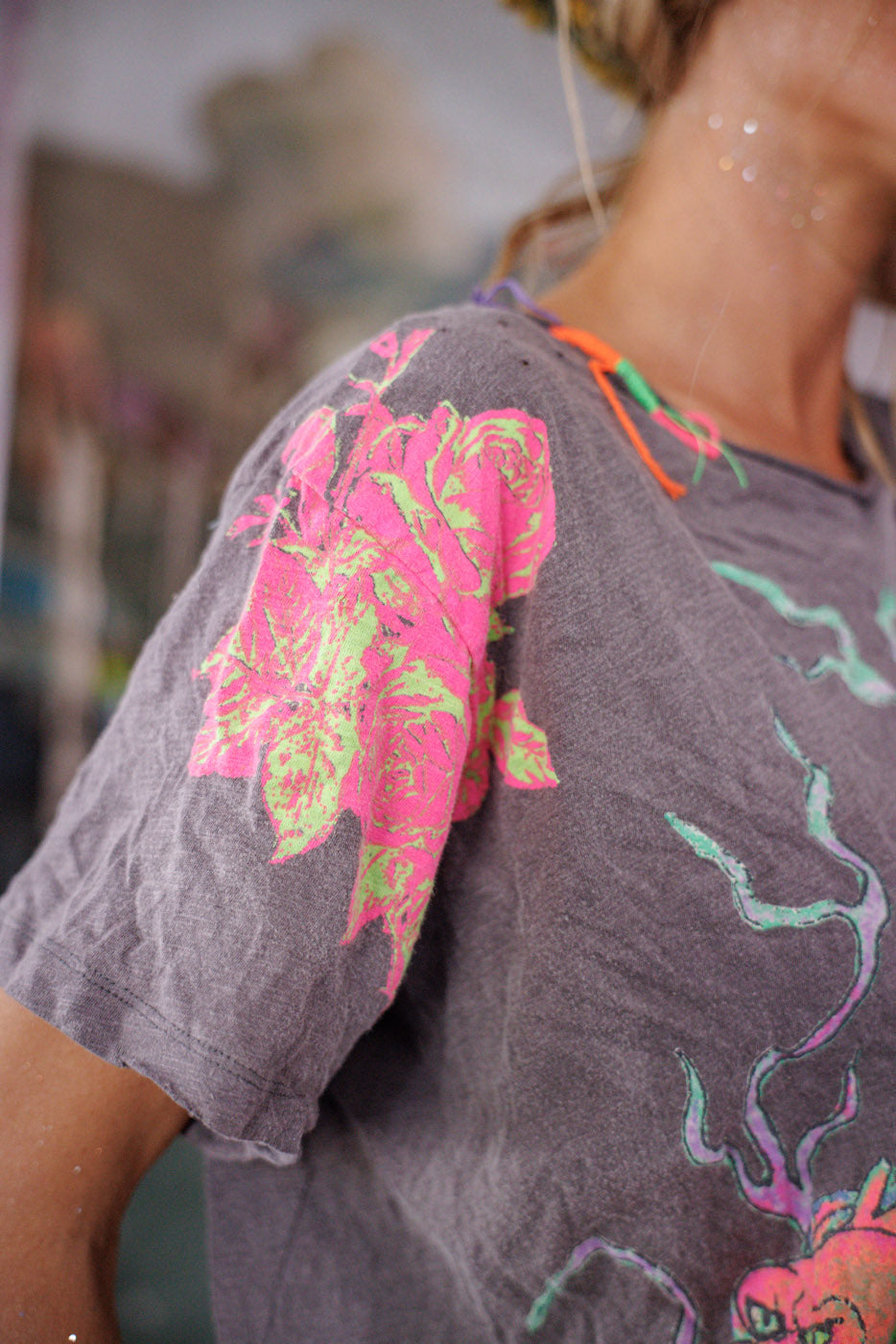 דרקונים ושושנים ט אוזי 