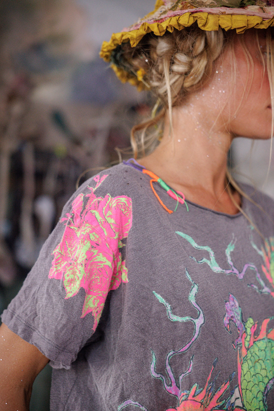 דרקונים ושושנים ט אוזי 