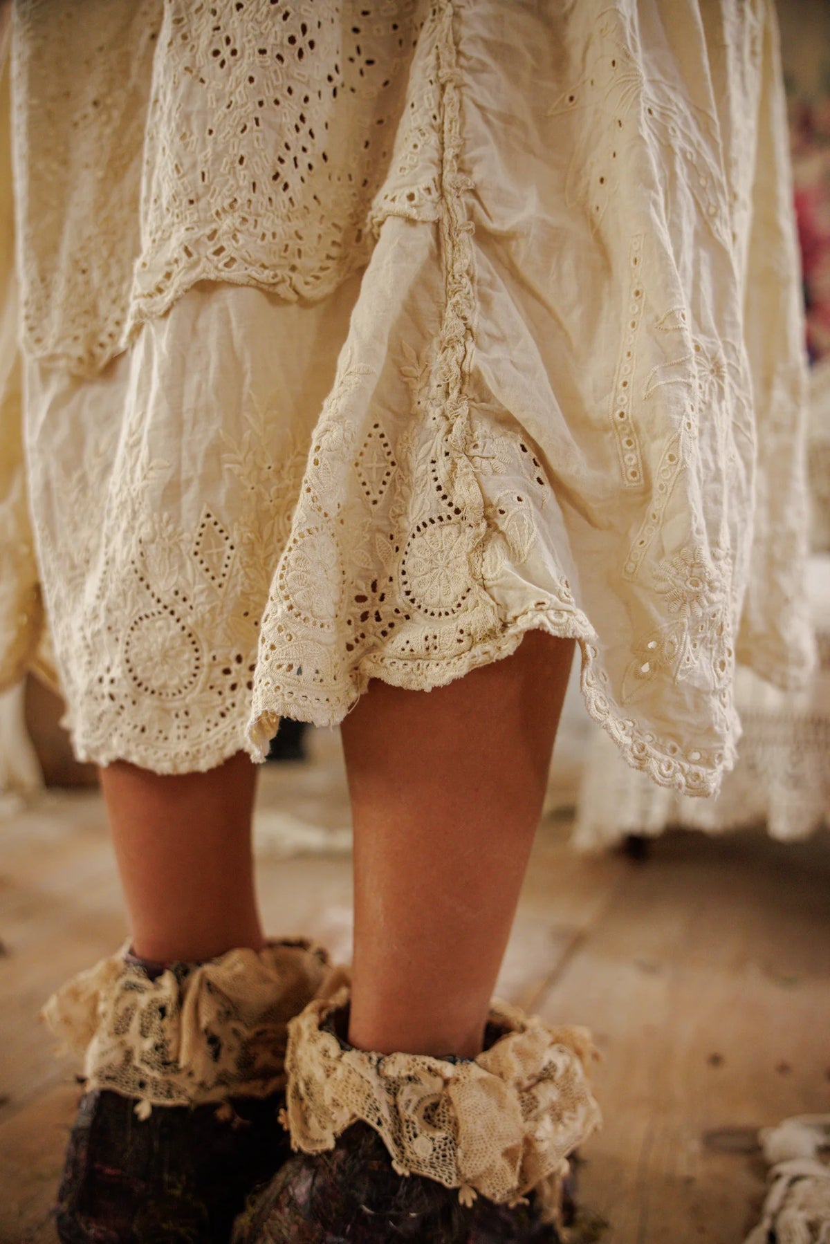 Eyelet-Patchwork-Helenia-Kleid 
